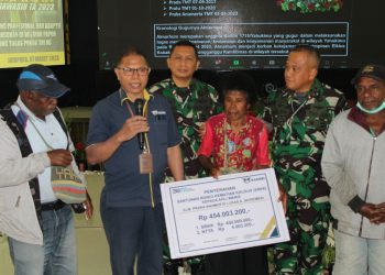 ASABRI Serahkan Santunan Prajurit TNI yang Gugur di Yahukimo Papua