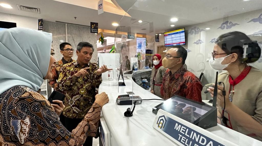 Tinjau Persiapan Outlet BTN