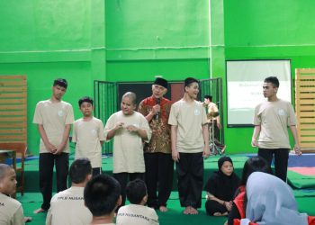 Elnusa Berbagi Energi Kepada Murid Di Sekolah Luar Biasa (SLB)
