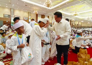 Maknai Ramadan & Nuzulul Quran, BSI Bagi THR ke 2.222 Anak Yatim