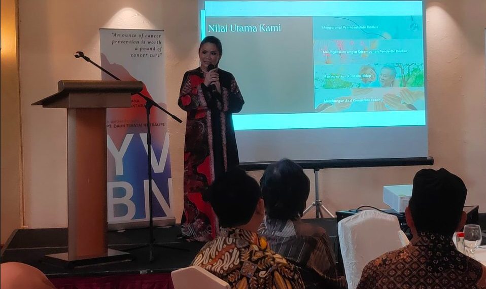Yayasan Milik Vina Panduwinata Gandeng Perusahaan Herbal Produksi Obat untuk Penderita Kanker