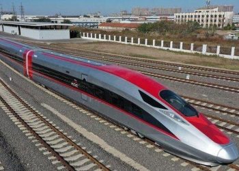 Jalur Kereta Cepat Jakarta-Bandung Mulai Dialiri Listrik Tegangan Tinggi