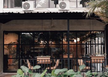 Kopi dan Resto dengan Konsep Terbuka Hijau Hadir di Selatan Jakarta