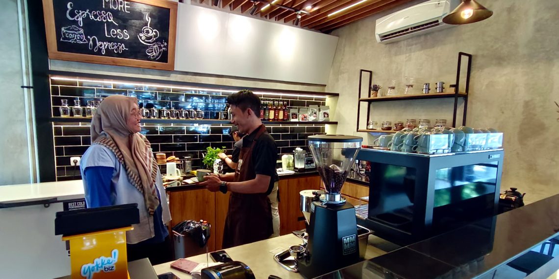 Berlaris Kopi dan Resto, Resto Keluarga yang Asri