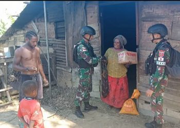Grebek Dapur, Satgas Yonif 721/Mks Bantu Kesulitan Warga Papua
