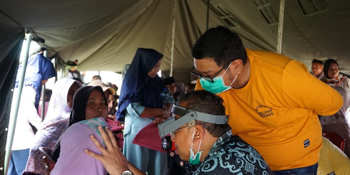 Selenggarakan Operasi Katarak Gratis di Pulau Buru Maluku, ERHA Targetkan 2000 Penerima Manfaat Hingga Akhir 2023