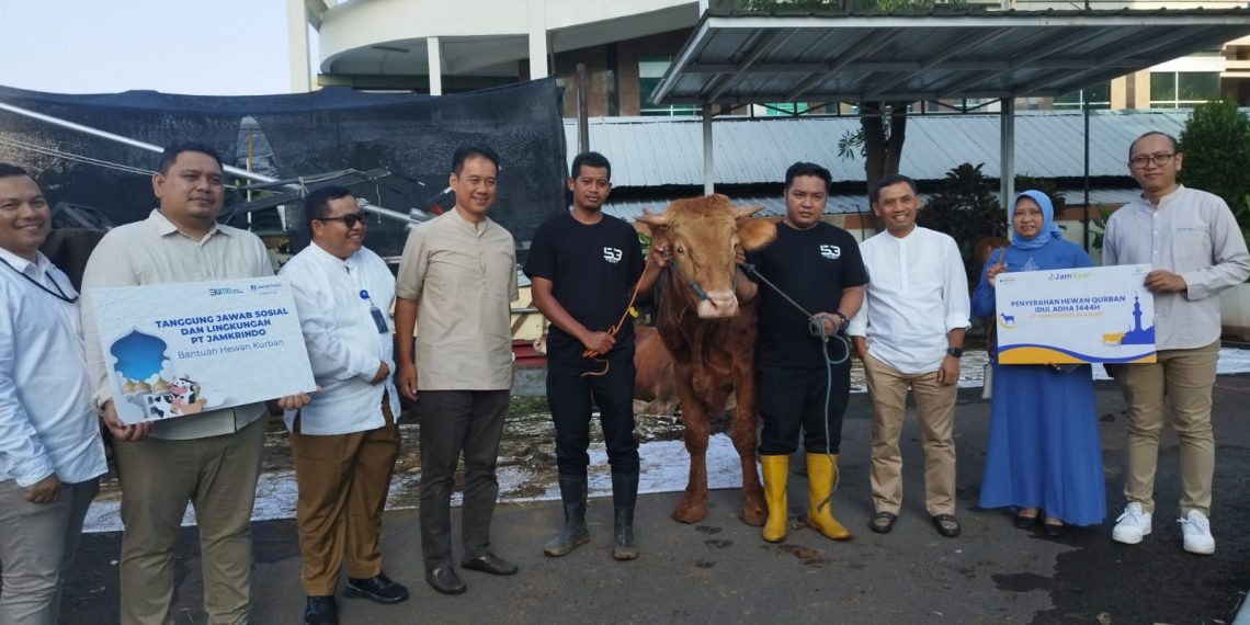 Jamkrindo Berbagi Kebahagian Untuk Masyarakat di Perayaan Idul adha 1444 H