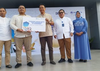 Jamkrindo Bagikan Hewan Kurban