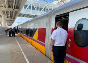 Stasiun Kereta Cepat Jakarta Bandung Dihiasi Motif Khas Budaya Indonesia