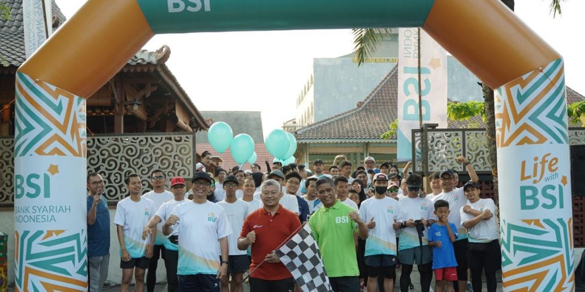 Tingkatkan Inklusi Keuangan Syariah di Jateng, BSI Adakan Fun Run Life with BSI