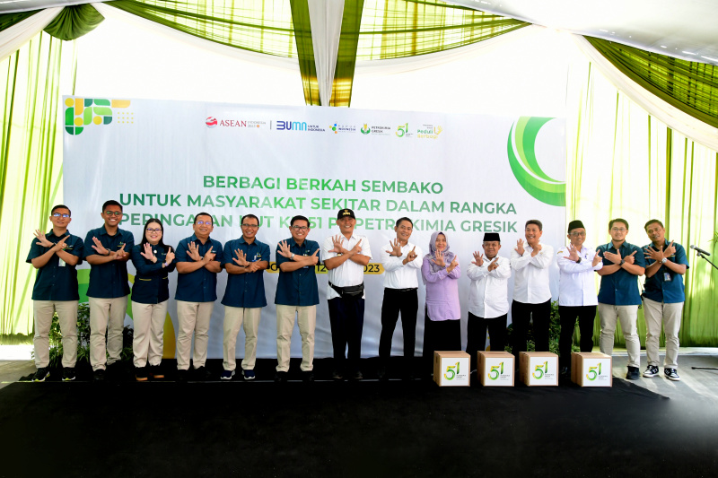 Peringati Hut Ke 51, Petrokimia Gresik Kembali Berbagi Berkah Untuk Abang Becak & Masyarakat Sekitar Perusahaan