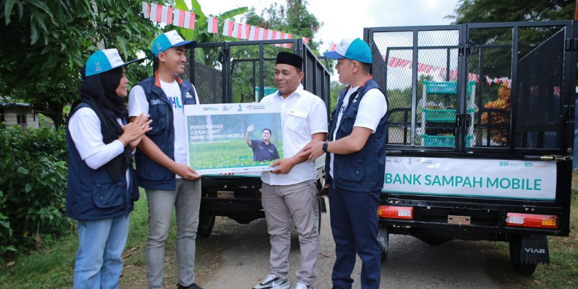 Serahkan Bank Sampah Mobile