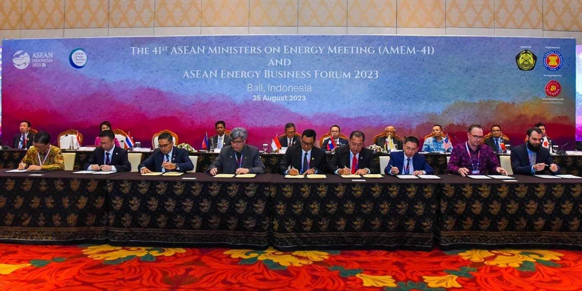 ACE-CASE-ETP Jalin Kemitraan Kuat untuk Mendorong Kem ajuan ASEAN Power Grid