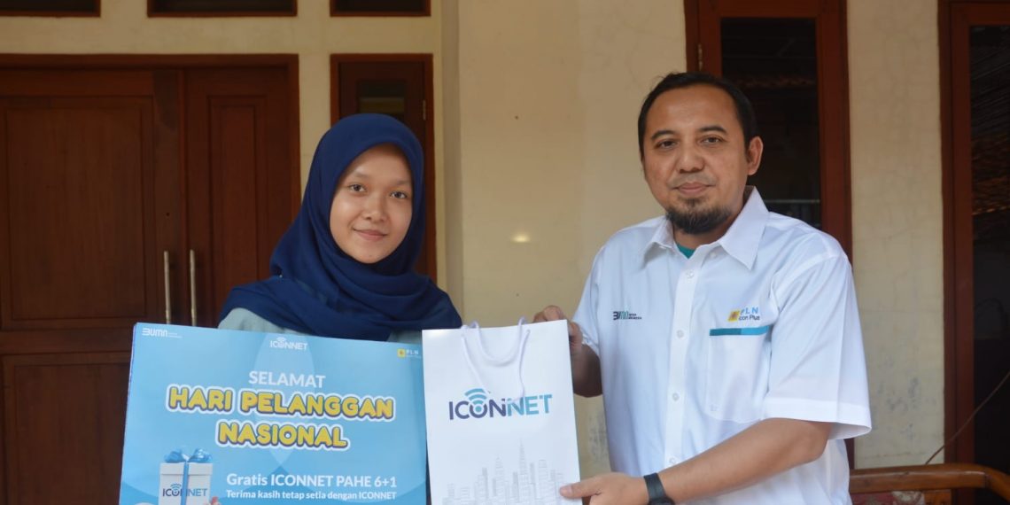 Direksi PLN ICON Plus Sapa Pelanggan Setia ICONNET di Hari Pelanggan Nasional