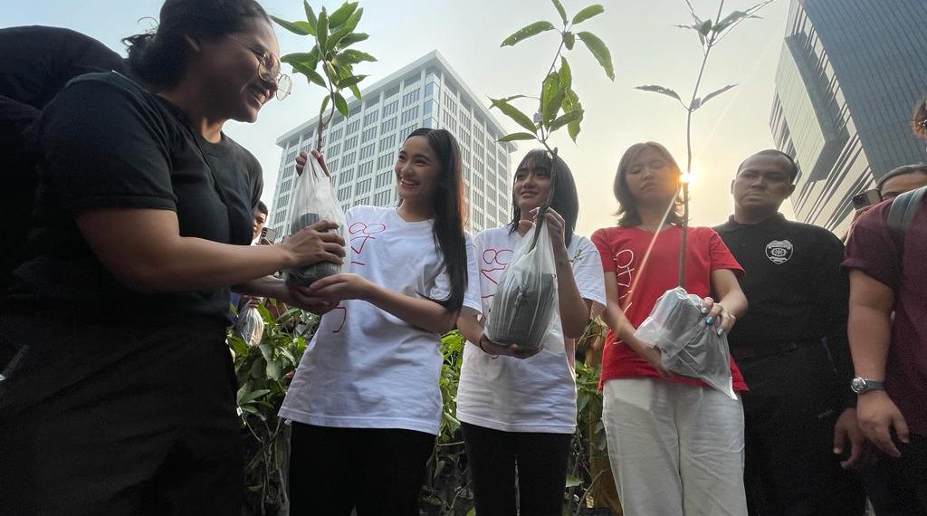 Gotong Royong Boyong Pohon