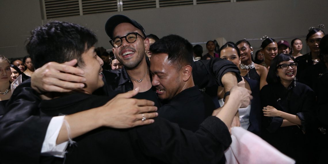 ISSHU dinobatkan sebagai pemenang kategori aksesoris pada Force Fashion Award 2023