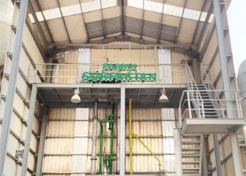 Petrokimia Gresik Suplai 36 Ribu Liter Green Surfactant Untuk Optimalisasi Produksi Minyak Bumi Di Lapangan Walio, Papua Barat