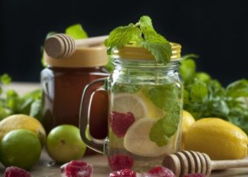 Benarkah Infused Water Bisa Sembuhkan Kolesterol?