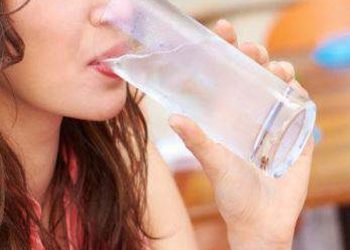 Salah Satunya Bisa Mengurangi Sakit Kepala, ini Manfaat Minum Air Es yang Tak Banyak Orang Tahu