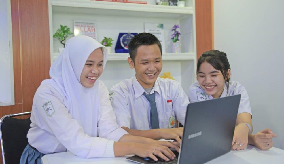 Walau Listrik Sekolah Mati Nyala, Siswa MAN Berhasil Ciptakan Solusi IoT untuk Lindungi Lansia, Layak Jadi Juara SIC 2023