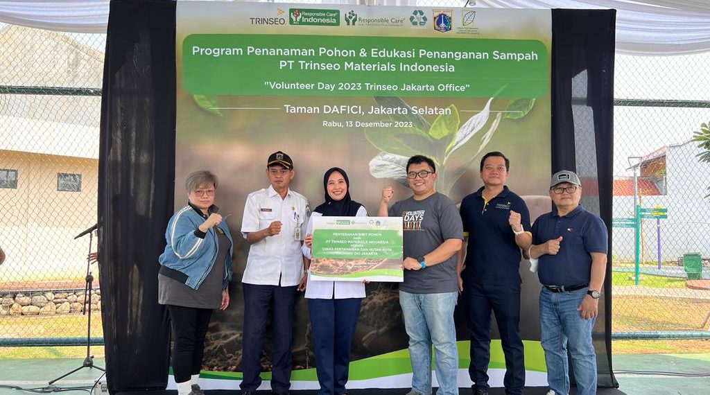 Tukar Sampah Jadi Pohon, Trinseo Volunteer Day Dorong Inisiasi Penghijauan Lingkungan Melalui Penanaman Pohon dan Edukasi Sampah