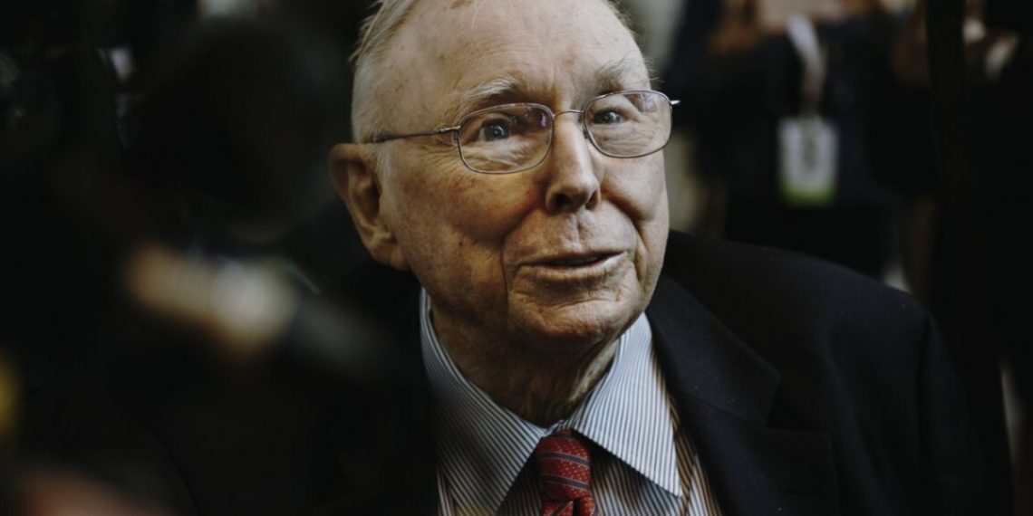 Konglomerat Kaya ini Lebih Memilih Tinggal di Rumah Sederhana,  Charlie Munger : Hunian Mewah Kurangi Kebahagiaan