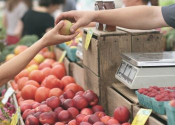 Survey Konsumen 2023 : Optimisme Konsumen Tetap Kuat