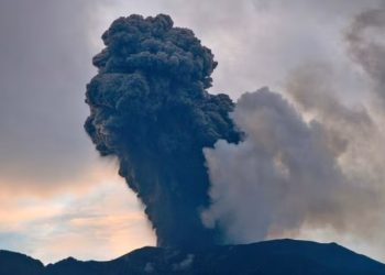 Gunung Marapi Kembali Muntahkan Awan Panas