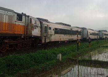 Saksi Mata Ungkap Ada Korban Tewas, Tabrakan KA Turangga dengan KA Lokal Bandung di Cicalengka