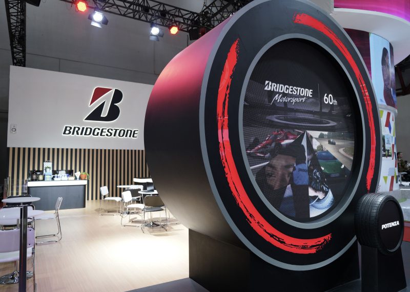 Bridgestone Kembali Tampil Sebagai Official Tire Partner IIMS 2024, Hadirkan Karya Seni AI Generative Art dari Ban Mobil