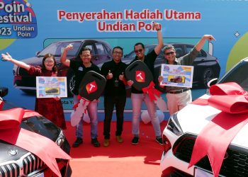 Penyerahan hadiah undian point festival Telkomsel 2023