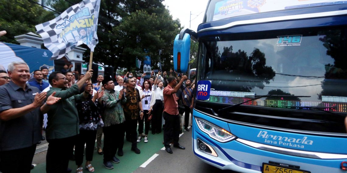 Sambungkan Silaturrahmi di Hari Raya Idul Fitri 1445 H, Bank Mandiri Berangkatkan Total 6.525 Pemudik Pulkam