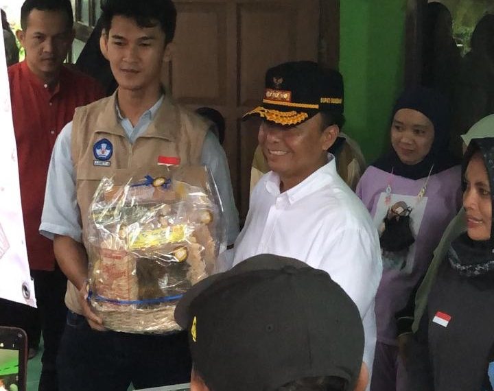 Mahasiswa UNISA Bandung Bantu Membangun Potensi UMKM Lokal melalui Program KKN Tematik PTMGRMD