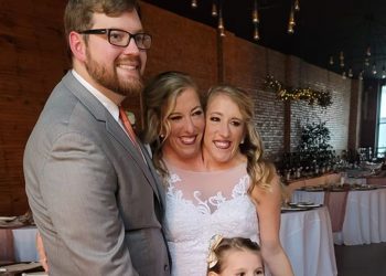 Usai Dua Tahun Dirahasiakan, Akhirnya Pernikahan Kembar Siam Abby Hensel dan Brittany Terbongkar Juga