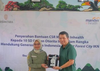 Mandiri Inhealth memberikan bantuan CSR kepada 10 SD Binaan Otorita IKN