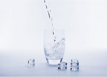 Banyak yang Tak Tahu, ini Manfaat Minum Air Putih Usai Bangun Tidur