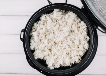 Program Pembagian Rice Cooker Gratis Berlanjut, ESDM Targetkan 135.000 Unit Tahun Ini