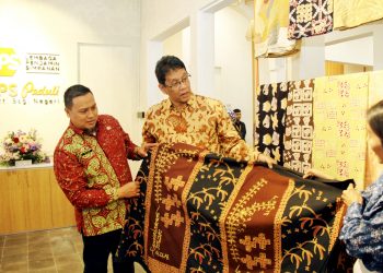 LPS Resmikan Rumah Batik Fractal