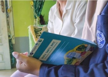 Tim KKN-T IPB Mendukung Upaya Pencegahan Stunting Desa Ngabab dengan Pengadaan Buku Sakti PMT (Pemberian Makanan Tambahan)