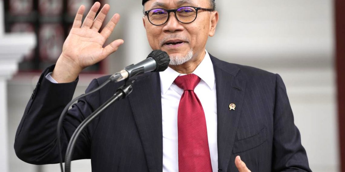 Banyak Pabrik Tutup, Mendag Zulkifli Hasan Bahas Banjir Produk Impor dengan Kejaksaan Agung