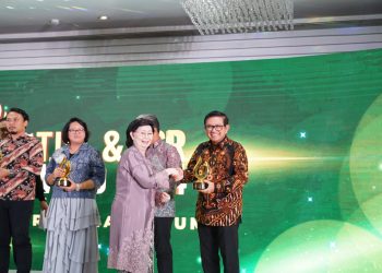 Program TJSL Petrokimia Gresik Raih Penghargaan Platinum Award Di Ajang “4Th TJSL Dan CSR Award 2024”