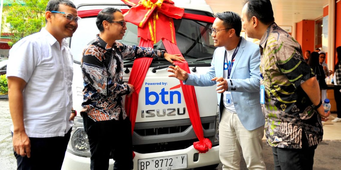 BTN Serahkan Bantuan Kesehatan di Batam