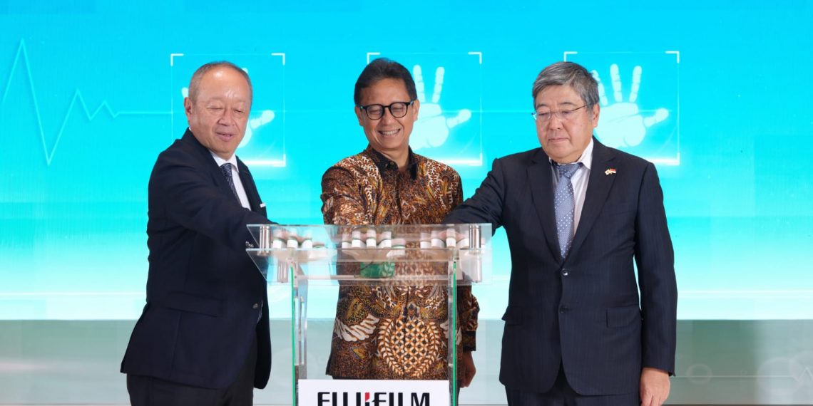Kemitraan Strategis: Fujifilm Indonesia Bekerja Sama dengan  Kemenkes RI untuk Eliminasi TB