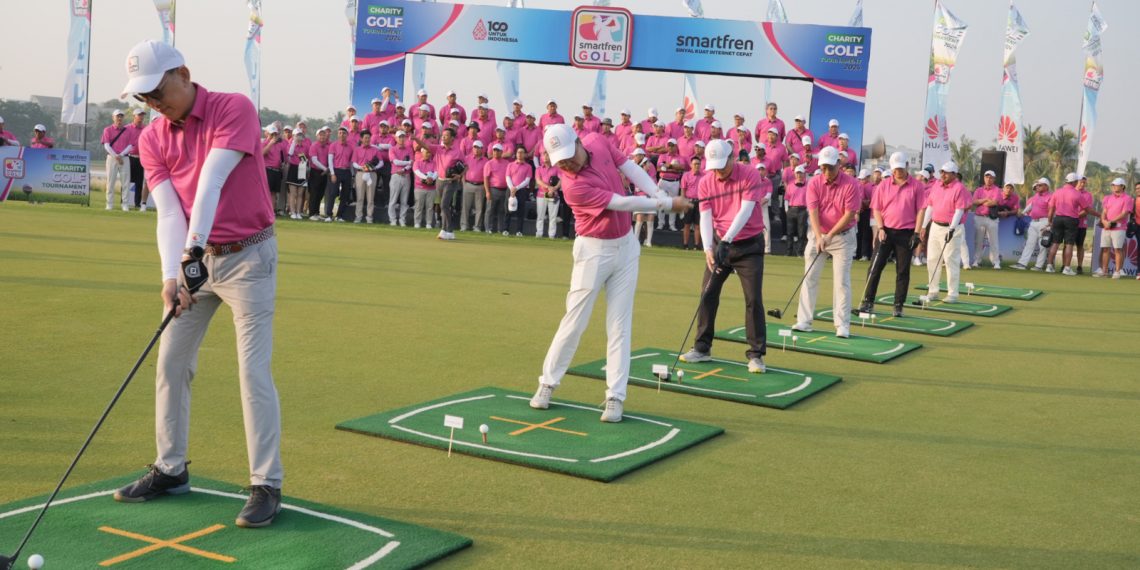 Smartfren 100% untuk Indonesia: Charity Golf Tournament 2024 Serahkan Donasi Rp200 Juta kepada Yayasan Buddha Tzu Chi
