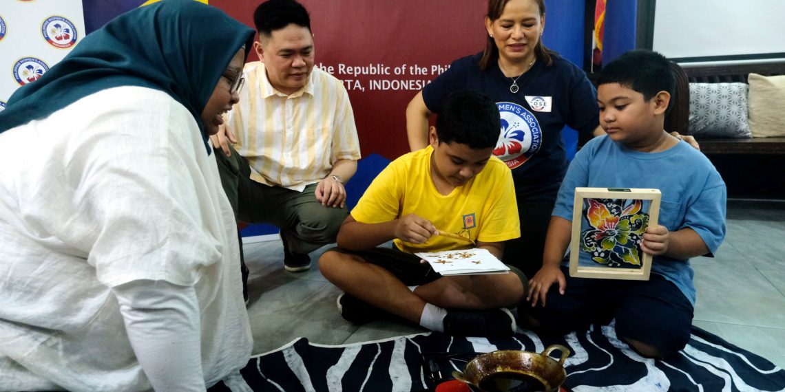 75 Tahun Hubungan Filipina – Indonesia Selenggarakan Batik Making