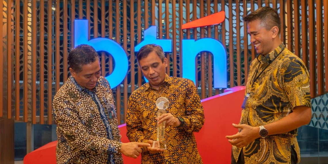 Sabet Annual Report Award (ARA) 2023 BTN Naik Kelas