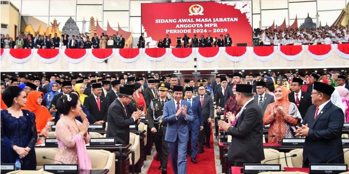 Ternyata Segini Penghasilan Anggota DPR yang Baru Saja Dilantik