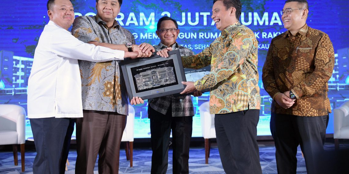 Bersama Tiga Menteri, Dirut BTN Paparkan Solusi Pencapaian Program 3 Juta Rumah