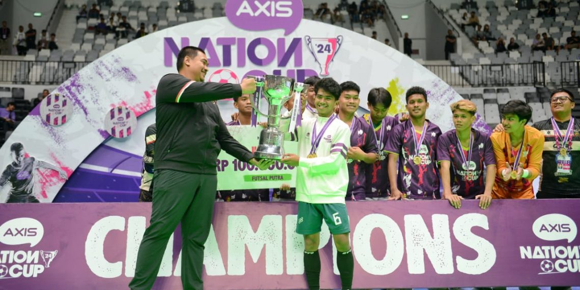 SMK Medika Samarinda Juara Pertama Axis Nation Cup 2024