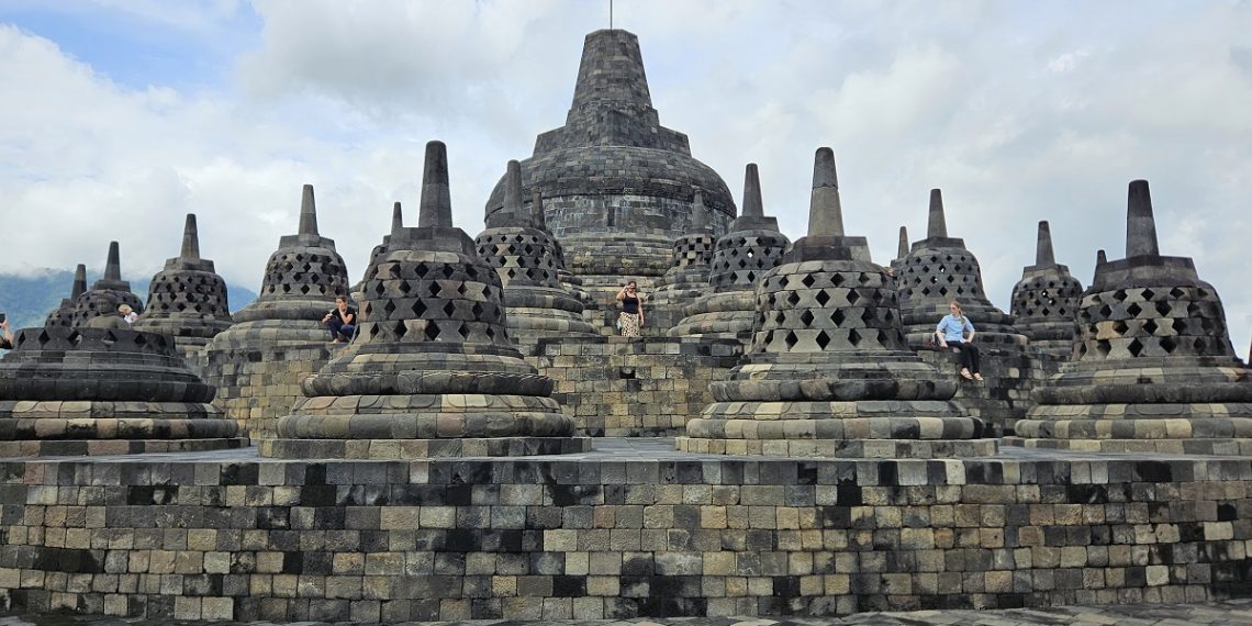 InJourney Prediksi Hampir 305 Ribu Orang Kunjungi Candi Borobudur hingga Keraton Ratu Boko saat Libur Natal dan Tahun Baru